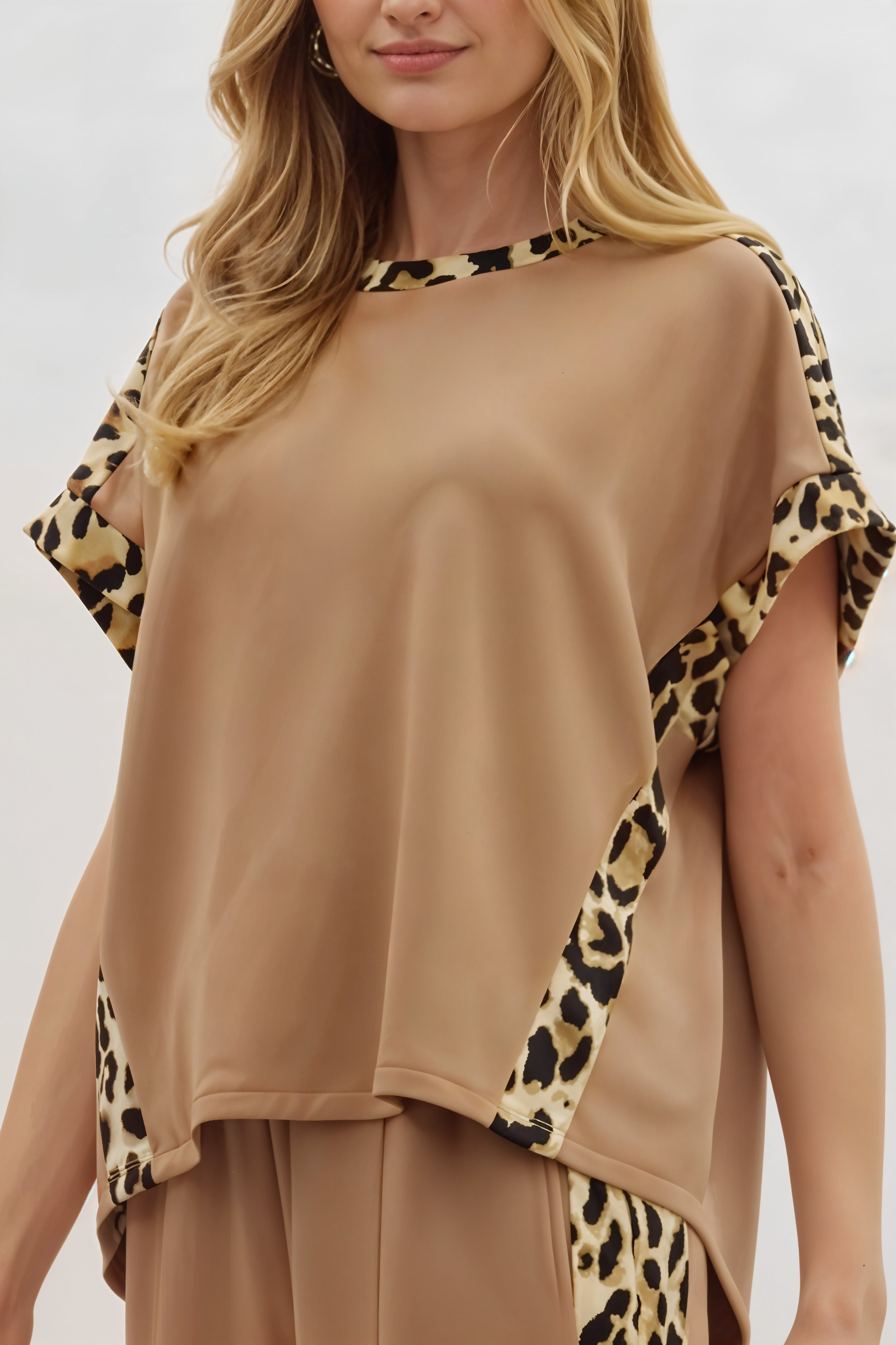 Light French Leopard Trim Round Neck Loose T Shirt